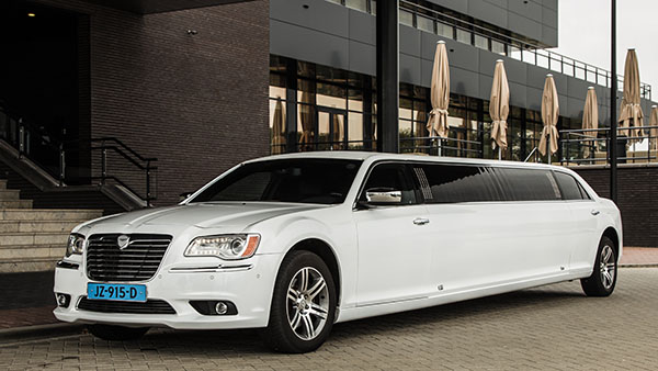 Chrysler 300 Hollywood Limo (*NIEUW)